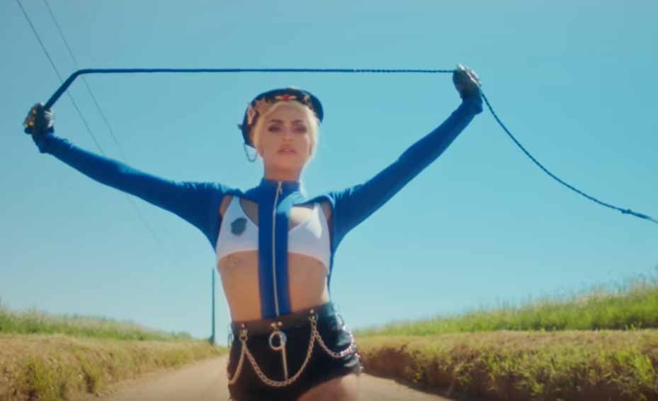 Pabllo Vittar lança clipe “Seu Crime” em parceria com preservativos Olla