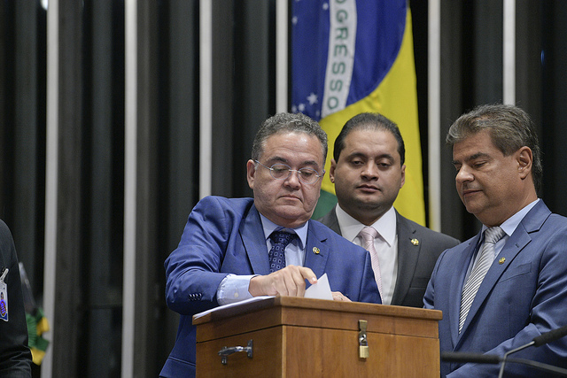 Weverton Rocha e Gil Cutrim votam em candidatos de Jair Bolsonaro no Senado e na Câmara Federal