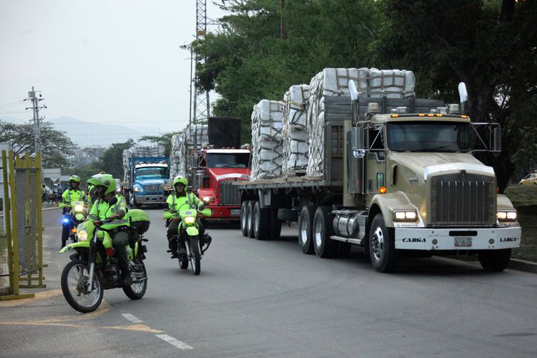 Brasil vai mandar 200 toneladas de alimentos e remédios para ajuda humanitária à Venezuela