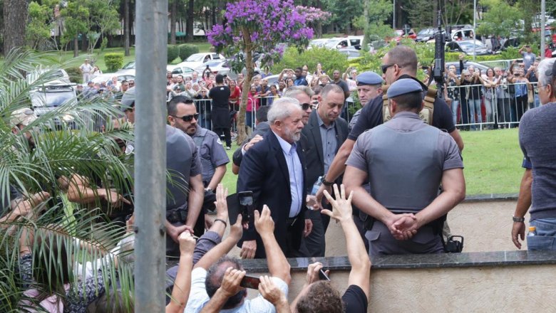 Lula promete levar ao neto Athur “diploma da inocência”, no reencontro no Céu