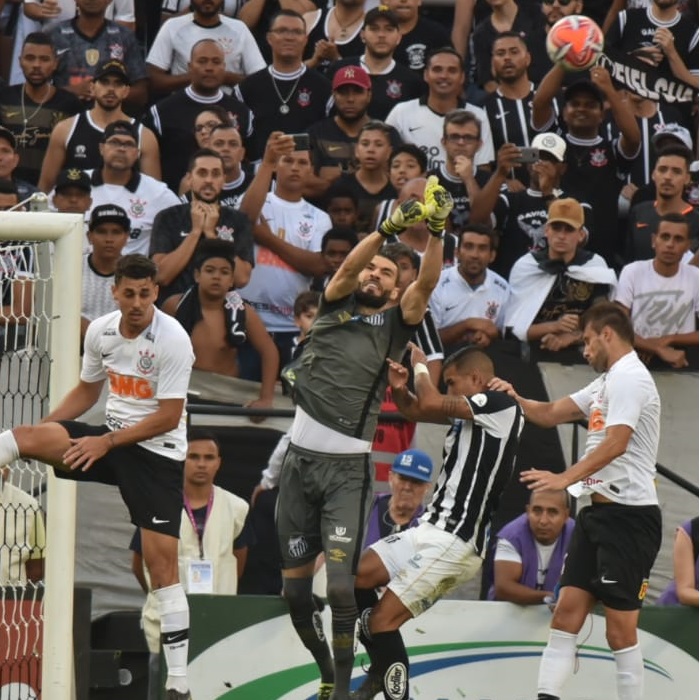 Clássico Corinthians e Santos pelo Campeonato Paulista termina num empate sem gols