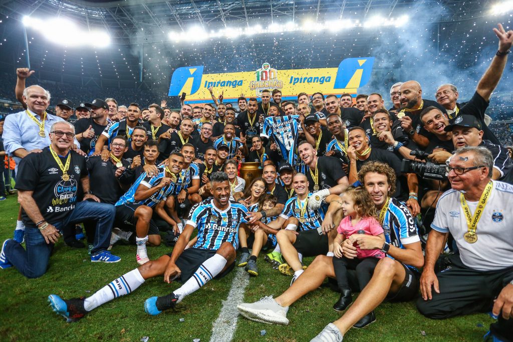 Nas cobranças de pênaltis, Grêmio derrota Internacional e conquista o Campeonato Gaúcho