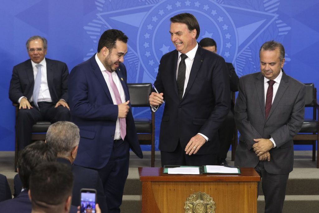 Presidente Jair Bolsonaro sanciona lei de combate a fraudes no INSS