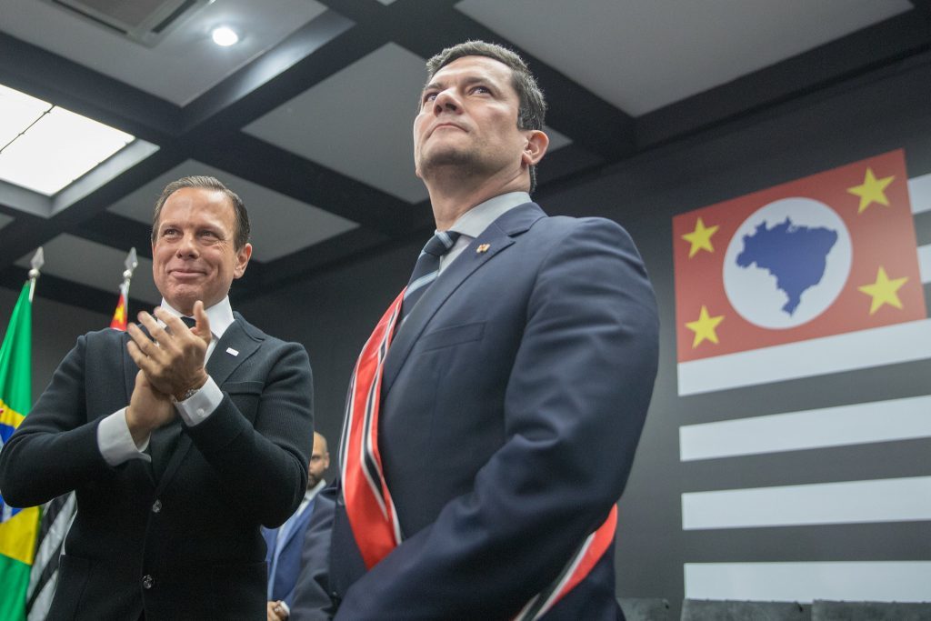 João Doria condecora Sergio Moro com maior honraria de São Paulo