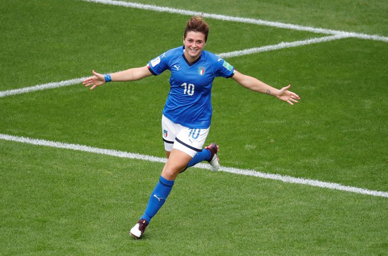 Itália, Japão e Inglaterra vencem seus jogos pela Copa do Mundo de Futebol Feminino