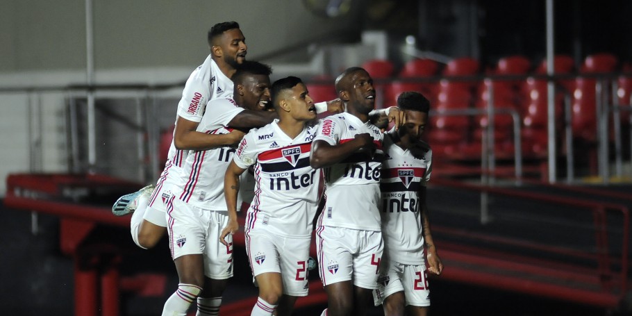 São Paulo garante vaga na fase de grupos da Copa Libertadores ao derrotar o Internacional