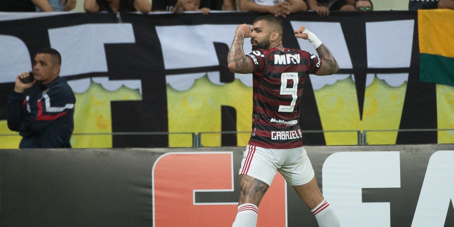 Beneficiado pelo empate do Santos, Flamengo assume liderança do Brasileirão ao vencer Ceará