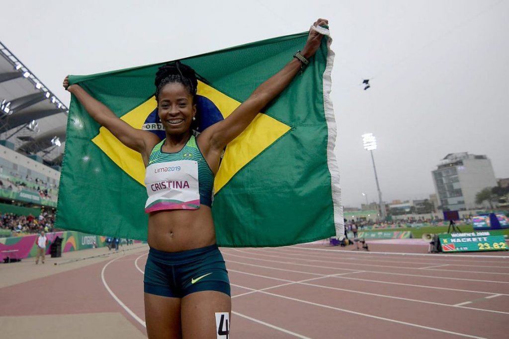 Brasil conquista medalha de ouro na vela, no judô, hipismo e atletismo nos Jogos Pan-Americanos