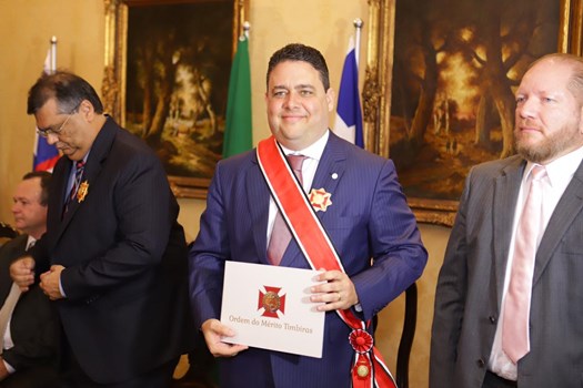 Presidente da OAB Nacional é distinguido com a Medalha do Mérito Timbira