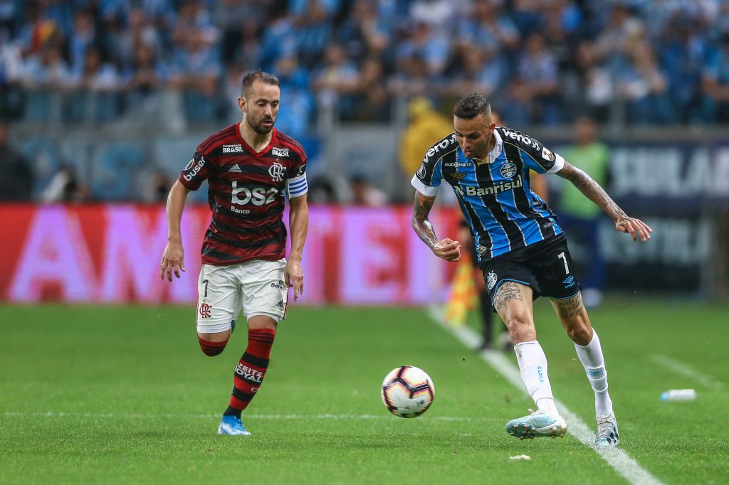 Grêmio e Flamengo fazem nesta quinta-feira jogo atrasado em Porto Alegre