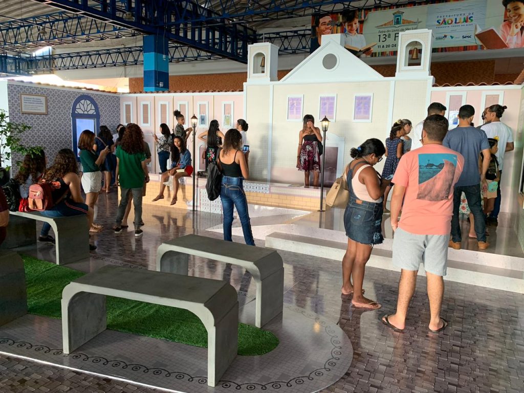 Vale reproduz Largo do Carmo em seu estande na Feira de Livros de São Luís
