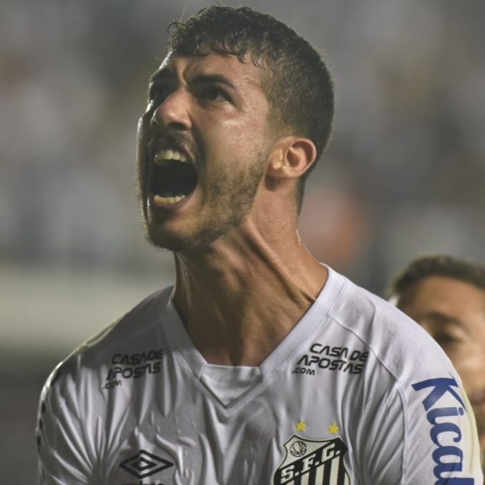De virada, Santos derrota Ceará e ainda alimenta esperança de título no Brasileirão