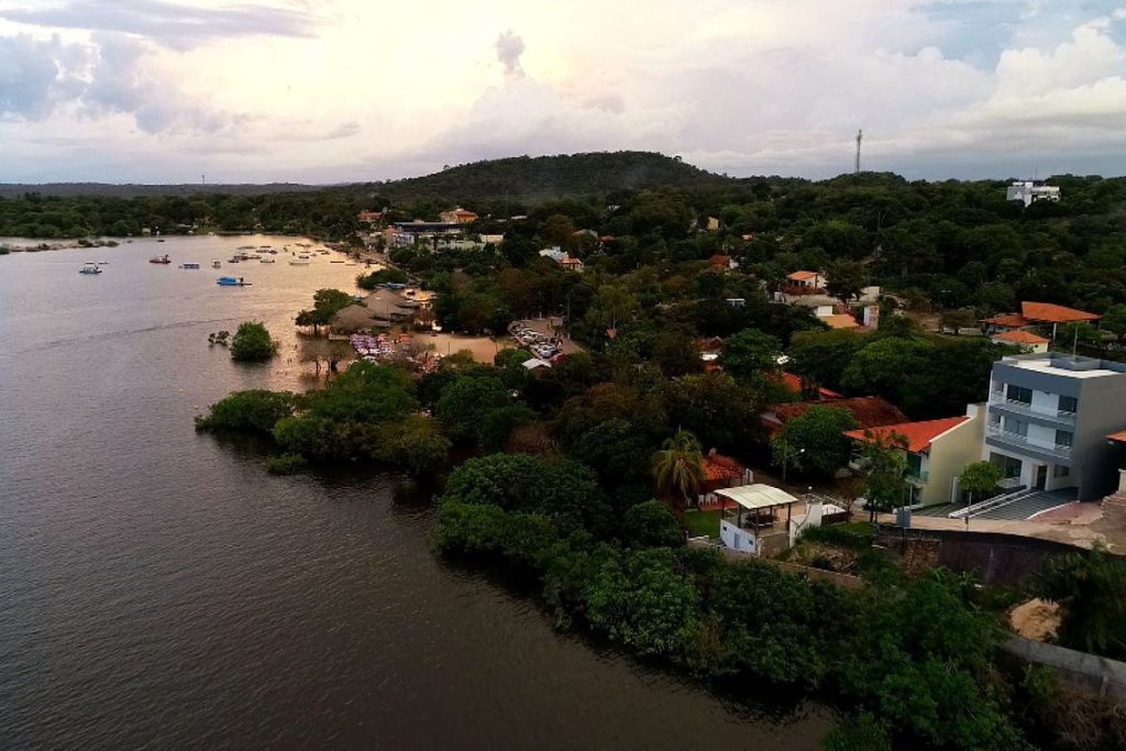 Brasileiros descobrem os encantos de Alter do Chão, o Caribe Amazônico, no Pará