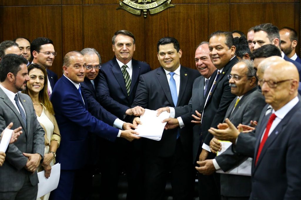 Bolsonaro diz que Pacto Federativo vai tornar municípios sustentáveis