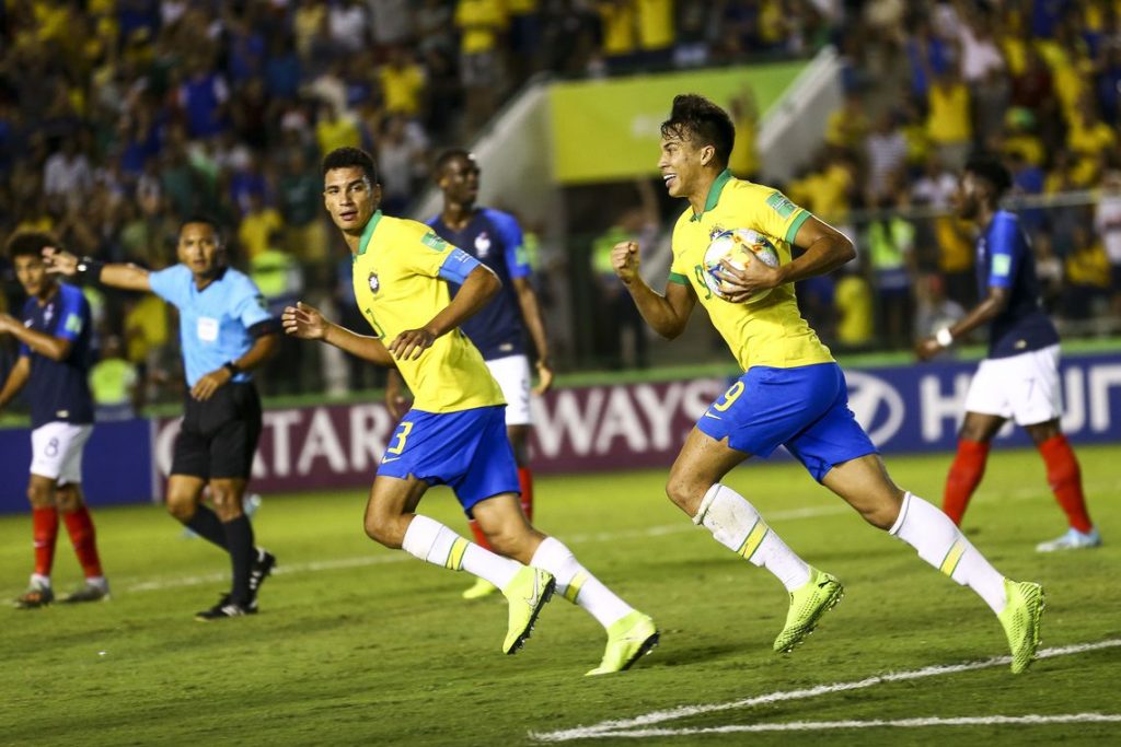 Brasil derrota a França e vai decidir o Mundial Sub-17 com o México, neste domingo