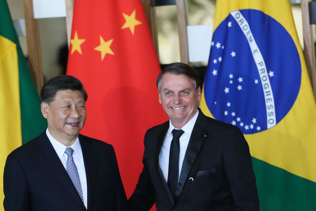 Brasil e China firmam acordos bilaterais em áreas como política, comércio e saúde