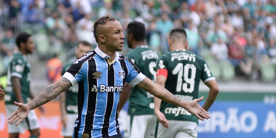 Grêmio derrota Palmeiras, assume a quarta posição e encaminha vaga para Copa Libertadores