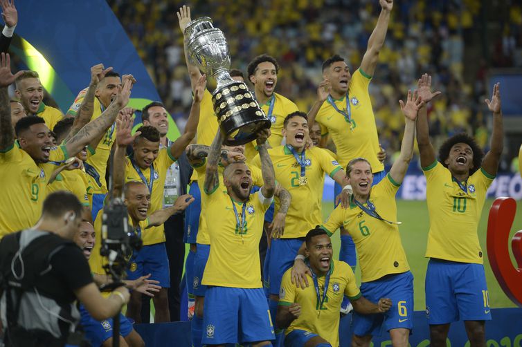 Apesar da conquista da Copa América, Seleção Brasileira encerra 2019 sob desconfiança