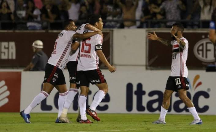 São Paulo derrota Ferroviária e soma sete pontos como líder do Grupo C no Paulistão