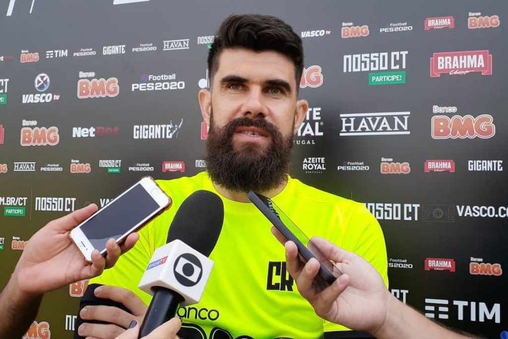 Vasco tenta superar problemas com uma boa estreia na Copa Sul-Americana