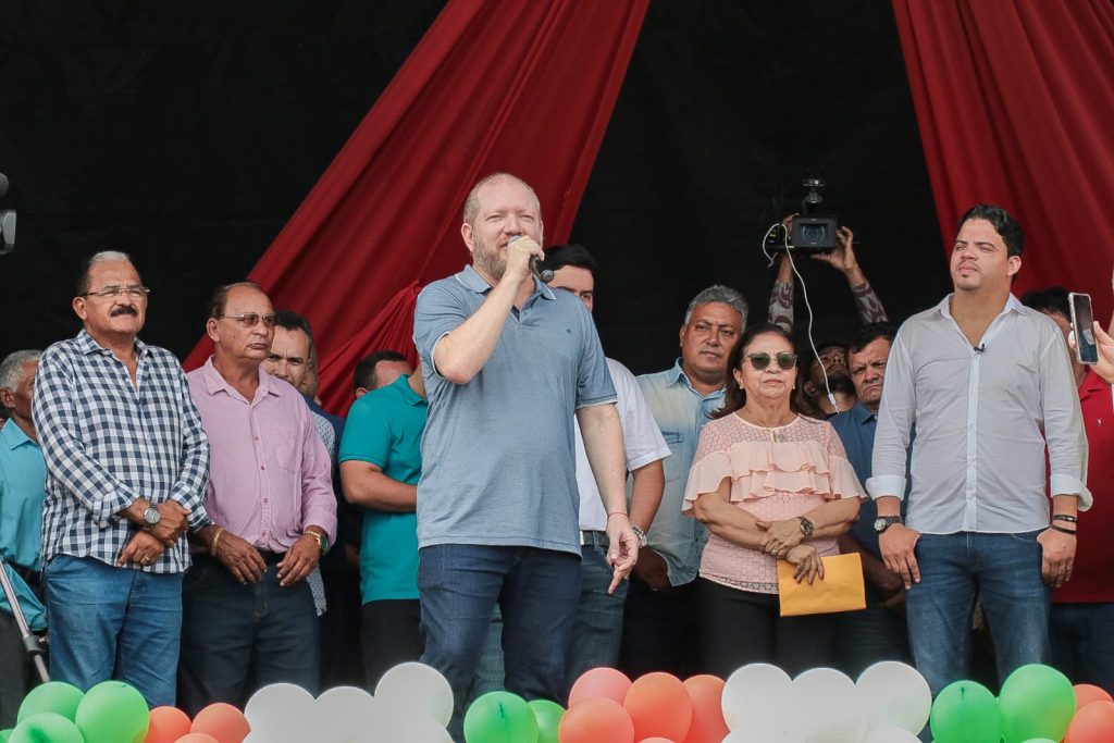 Presidente da Assembléia participa do lançamento de obras em Pinheiro