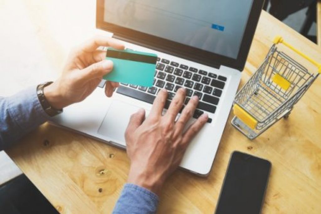 E-commerce sustenta crescimento pós-pandemia e deve registrar vendas recordes em 2024