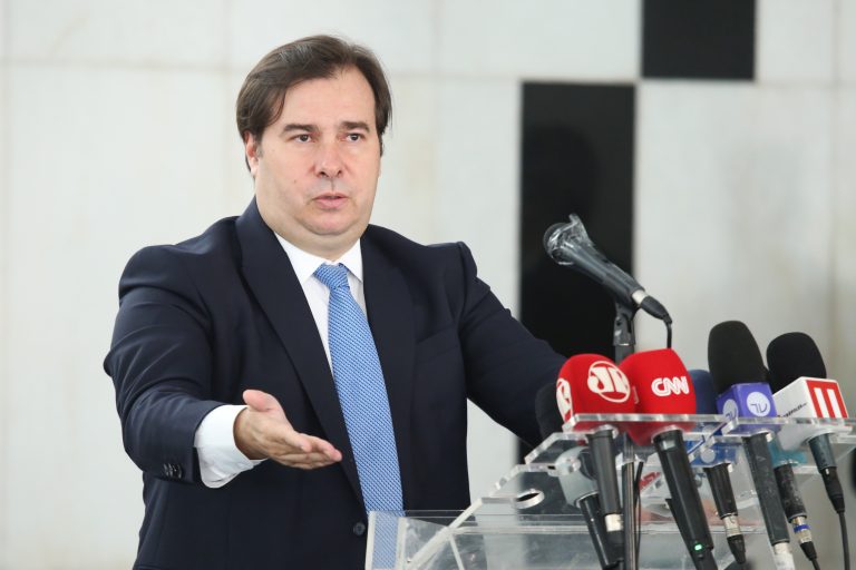 Para Rodrigo Maia, após período de crise, o governo precisa repactuar relação com Congresso
