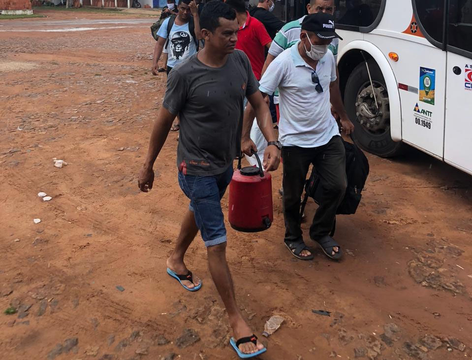 ANTT apreende no Maranhão ônibus fazendo transporte clandestino de passageiros do Rio Grande do Norte