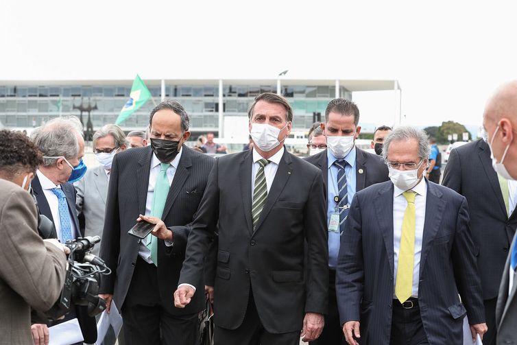 Bolsonaro leva empresários ao Supremo para debaterem com Toffolli uma saída para a crise