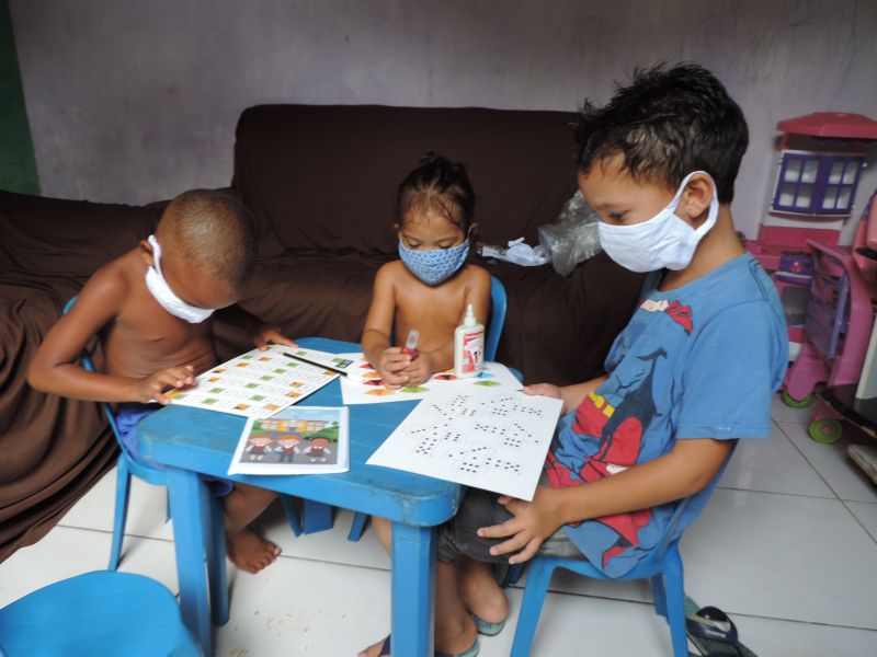 Prefeitura de São Luís entrega mais de 3 mil kits de jogos educativos para educar e prevenir sobre novo coronavírus