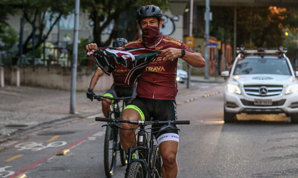 Depois de pedalar 600 quilômetros, Fred chega ao Fluminense, time que defenderá em 2020