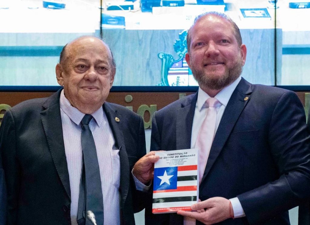 Othelino Neto decreta luto oficial na Assembleia Legislativa pela morte do deputado Zé Gentil