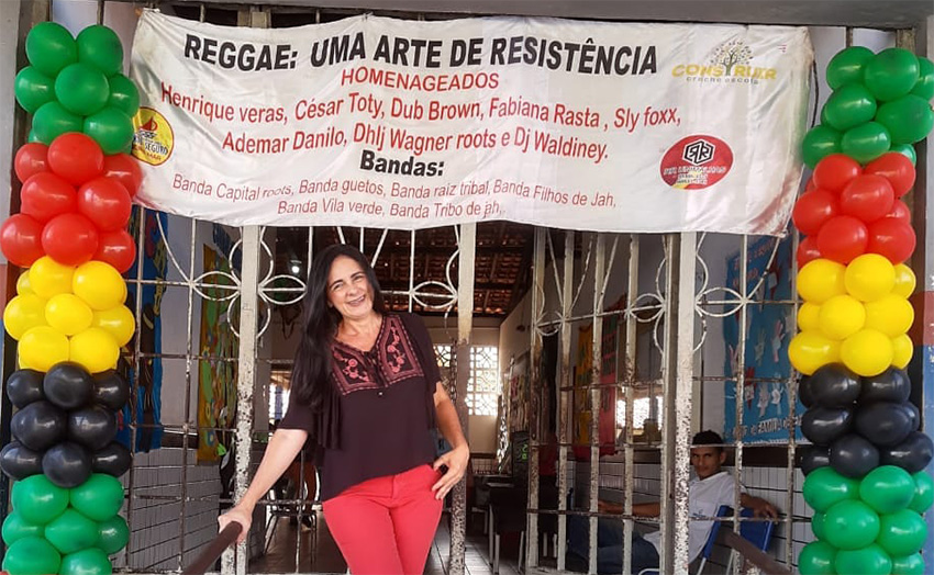 Professora maranhense concorre ao Prêmio Nota 10 com método de ensino do inglês pelo Reggae