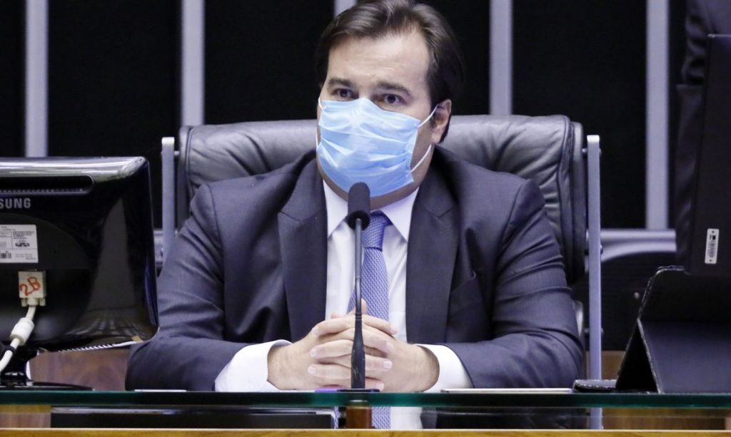Rodrigo Maia endossa tese de Toffoli sobre quarentena a magistrados que vão disputar eleição
