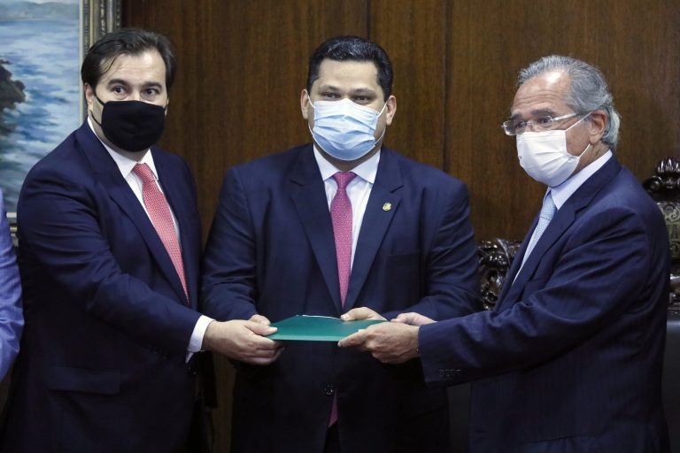 Projeto do governo para reforma tributária cria nova contribuição unificando PIS e Cofins