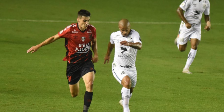 Santos se impõe diante do Atlético Paranaense e conquista sua primeira vitória no Brasileirão