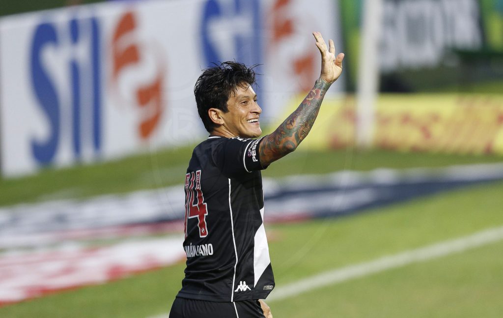 São Paulo perde para o Vasco em São Januário e Red Bull Bragantino para o Bahia no Pituaçu