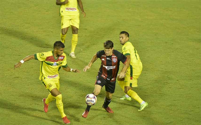 Sampaio estreia na Série B do Campeonato Brasileiro com derrota para o Vitória em Salvador