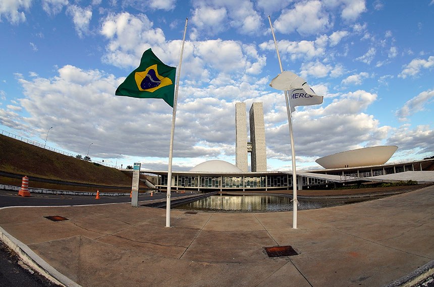 Congresso Nacional e Supremo Tribunal Federal decretam luto pelas 100 mil mortes por covid-19