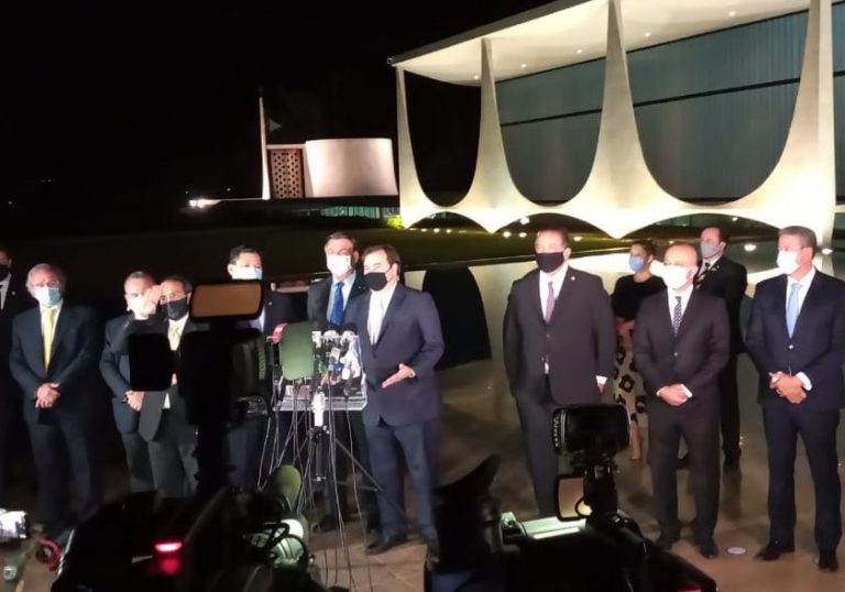 Jair Bolsonaro, Rodrigo Maia e Davi Alcolumbre reafirmam compromisso com teto de gastos