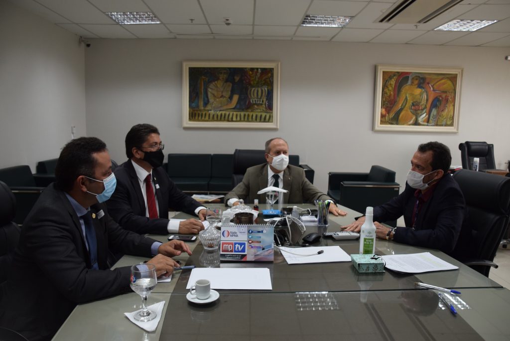 Ministério Público e Secretaria de Segurança renovam acordo para análise de inquéritos pendentes