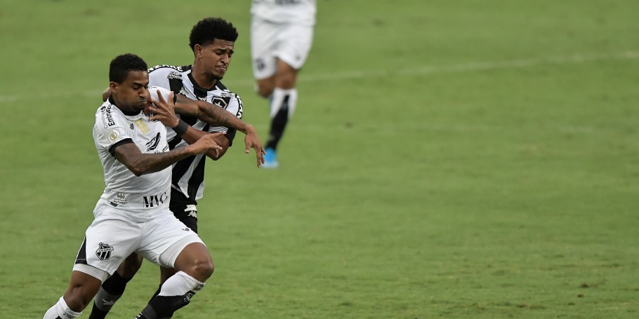 Botafogo e Ceará ficam num empate de dois gols para cada lado neste sábado no Engenhão
