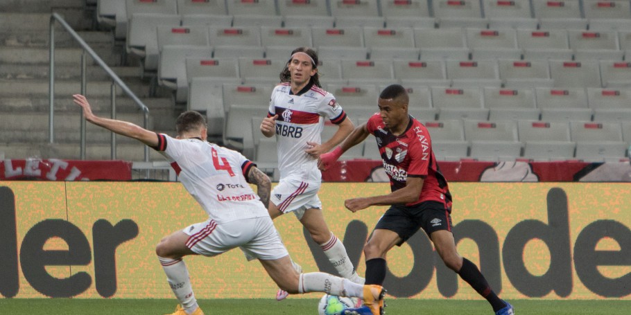 Flamengo e Internacional vencem seus confrontos na Copa do Brasil e têm vantagem do empate na volta