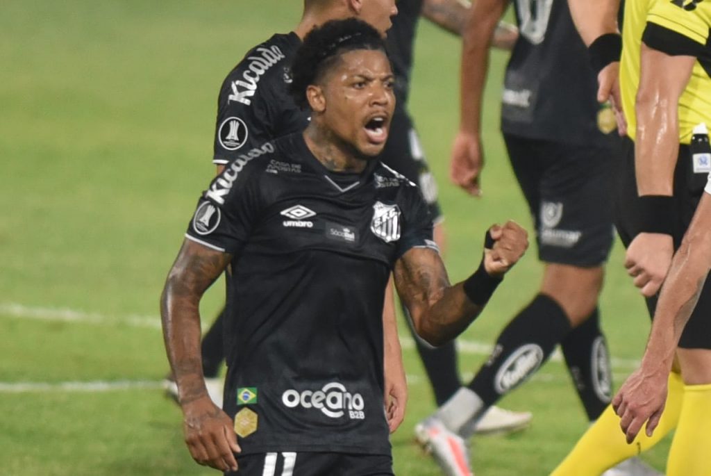 Mais um brasileiro classificado: Santos derrota Olímpia e avança para as oitavas de final da Copa Libertadores