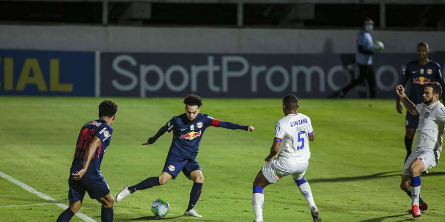 Red Bull Bragantino derrota o Bahia e se afasta da zona de rebaixamento do Brasileirão