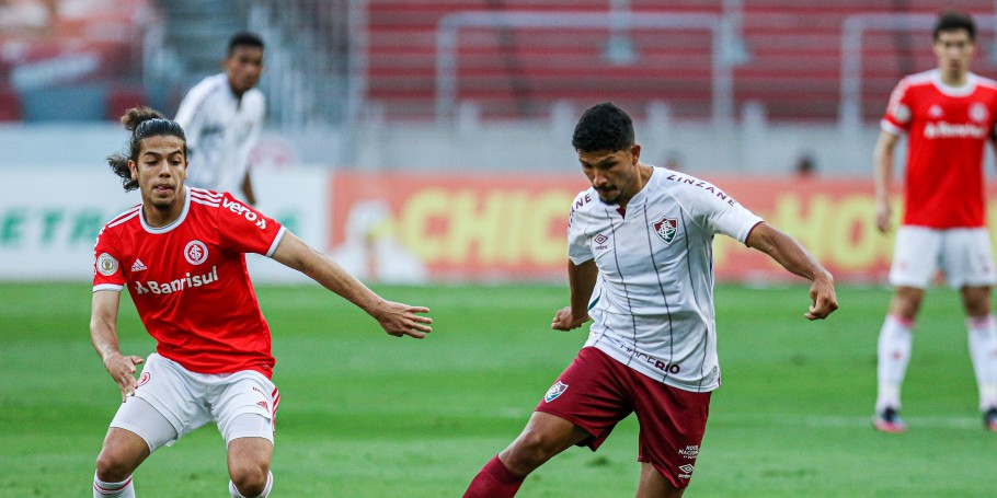 Diante do Internacional, Fluminense volta a vencer e se aproxima dos líderes da Série A