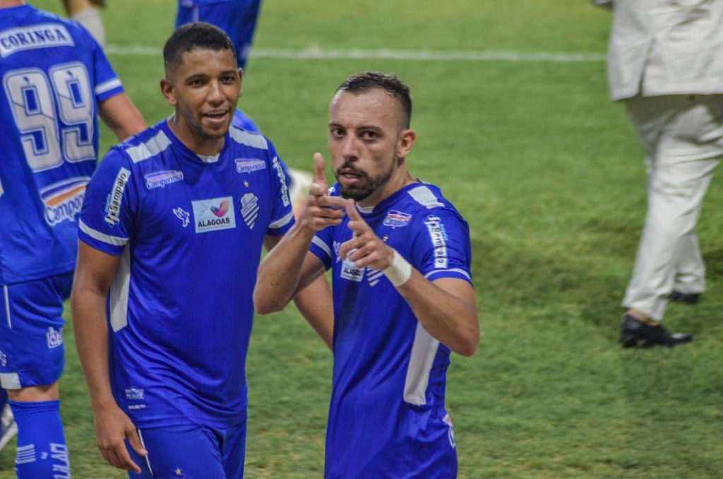CSA derrota Ponte Preta e fica a três pontos do G4 da Série B do Campeonato Brasileiro