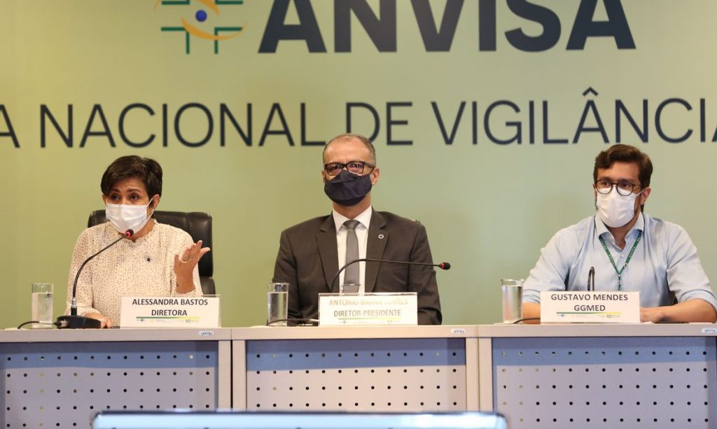 Anvisa decide manter suspensos novos testes da vacina da CoronaVac após morte de voluntário