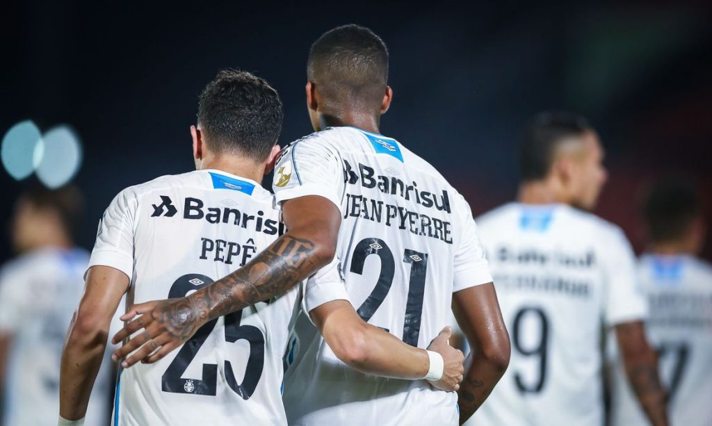 Grêmio derrota Guaraní por 2 a 0 no Paraguai e encaminha classificação para próxima fase da Libertadores