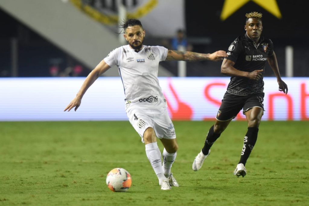 Santos garante vaga nas quartas de final da Libertadores, apesar da derrota em casa